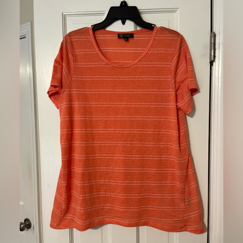 DG2 short sleeve size large peplum top